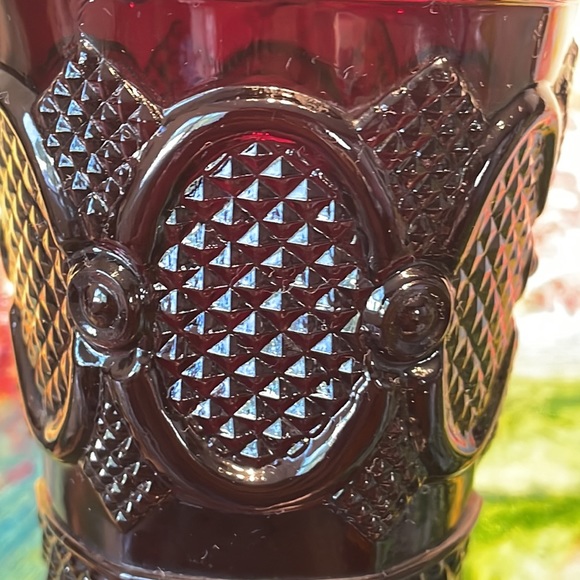 Vintage Avon vase - Picture 10 of 11